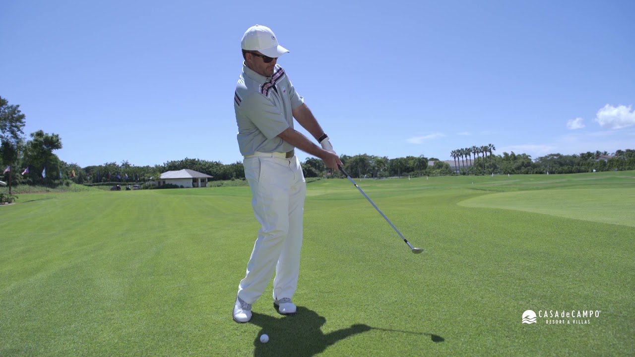 Golf-Learning-Center-Tips-How-to-improve-your-chipping.jpg