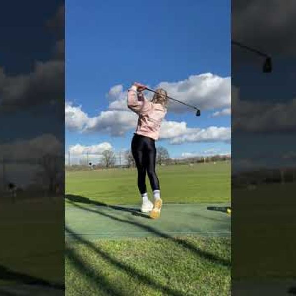 Sunday Swing #golf #shorts #golfswing #golfgirl #golfing #golfer