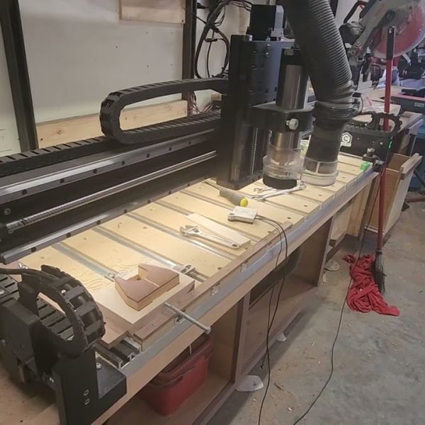 shapeoko5 short video of machine running a name on a golf putter