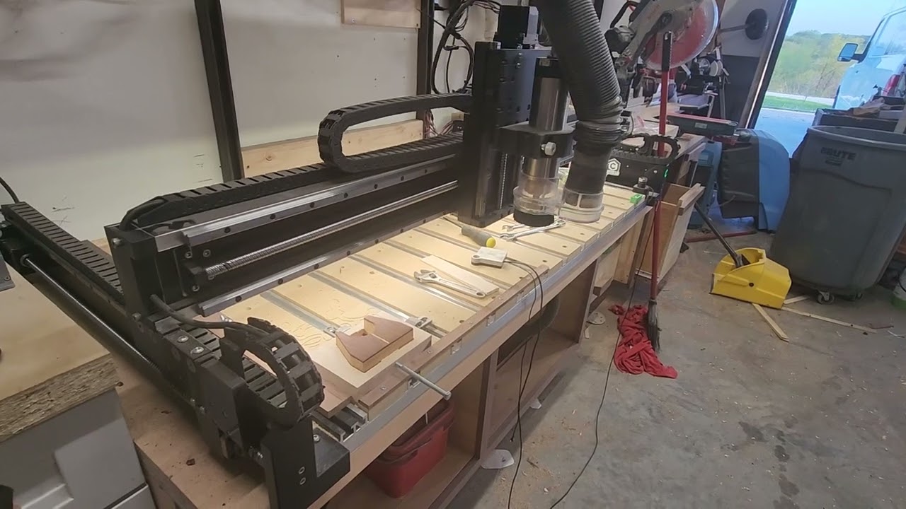 shapeoko5-short-video-of-machine-running-a-name-on-a.jpg