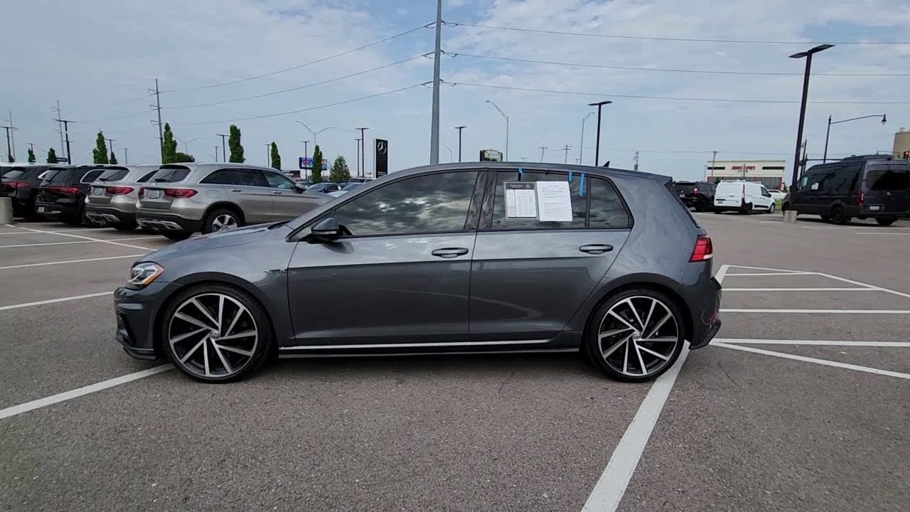 2018-Volkswagen-Golf_R-Oklahoma-City-Edmond-Arcadia-Tulsa-Norman-RA972396B.jpg