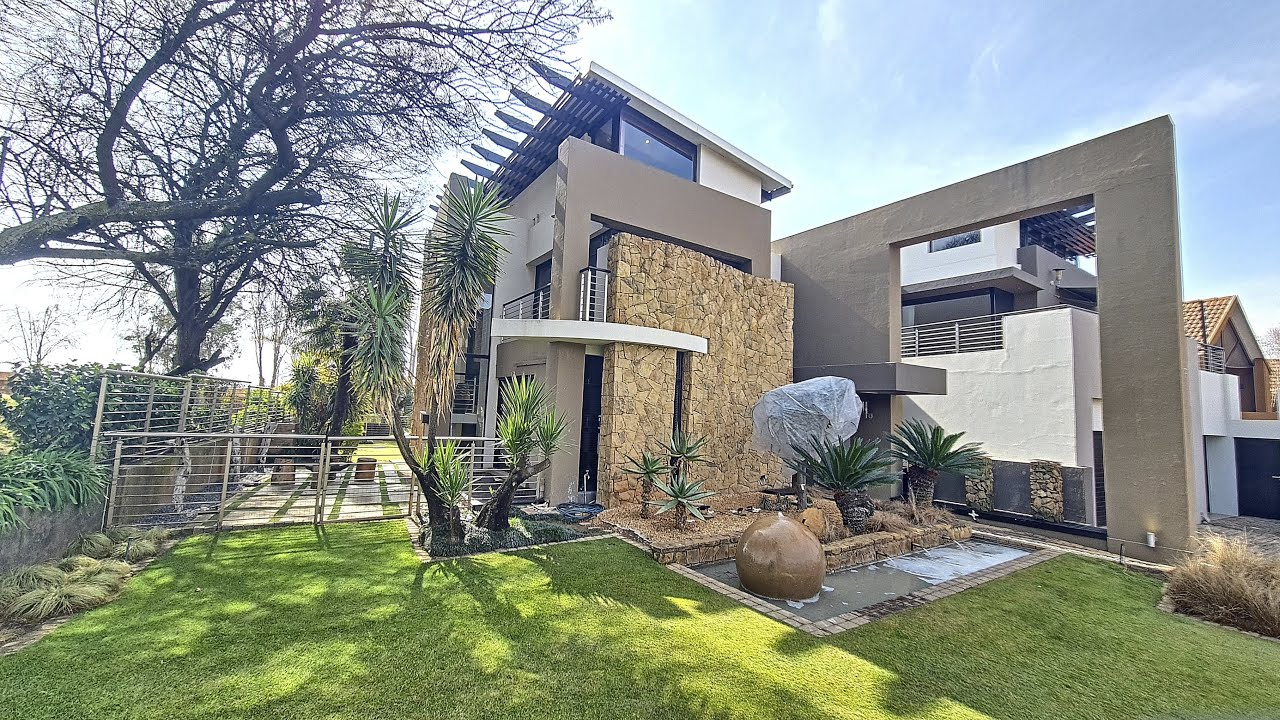 Five-Bedroom-House-in-Centurion-Golf-Estate.jpg