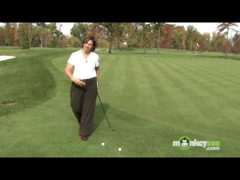 Golf-Chip-Shots-with-the-8-Iron.jpg