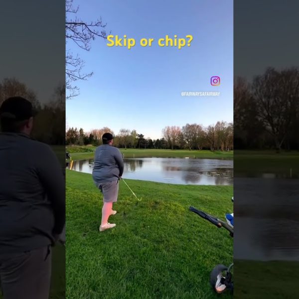 Skip or chip? #golf #golfgods #trending #golfswing #golfstagram #golfworld #viral #sport #fyp